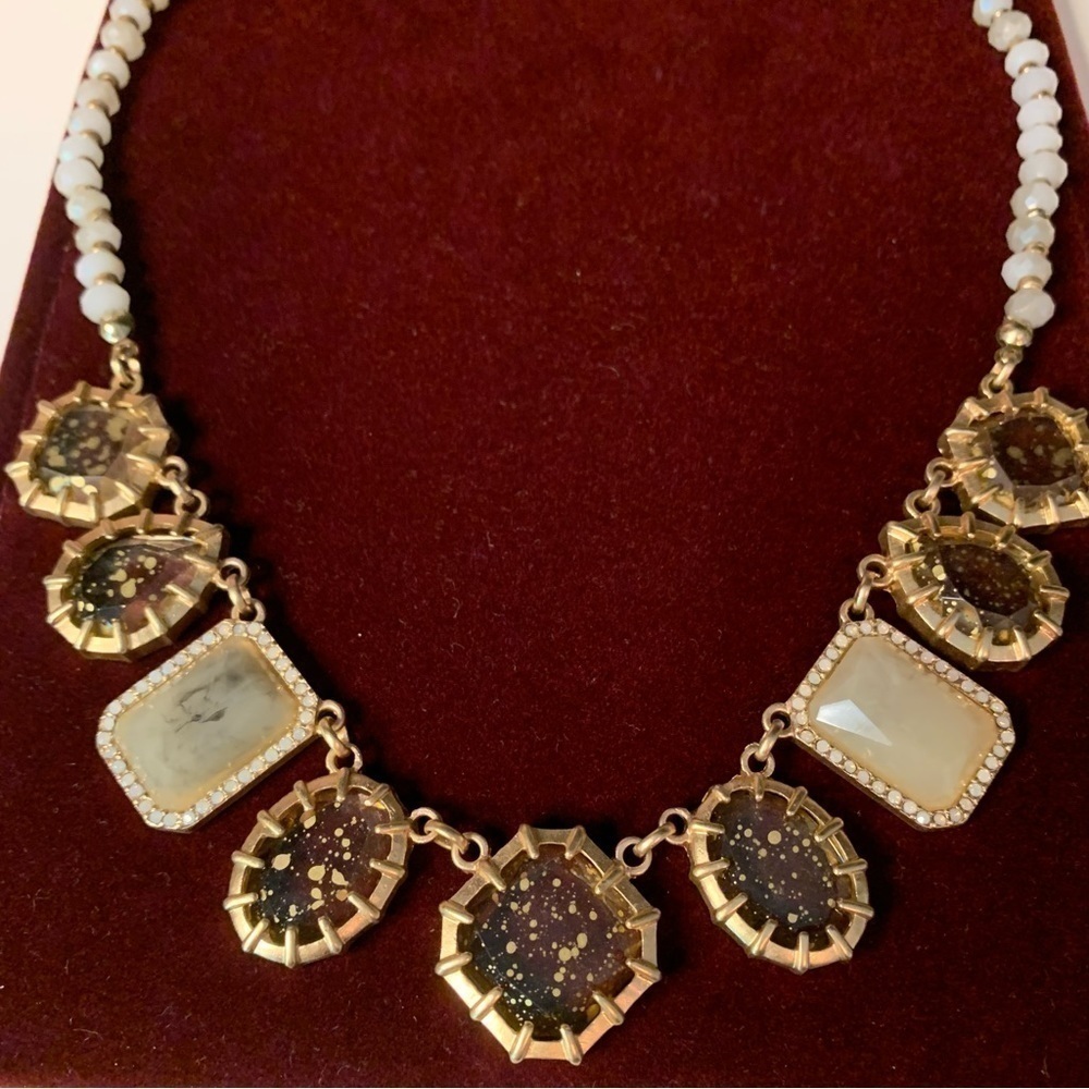 Beaded necklace (gold-toned) - Picture 3 of 4